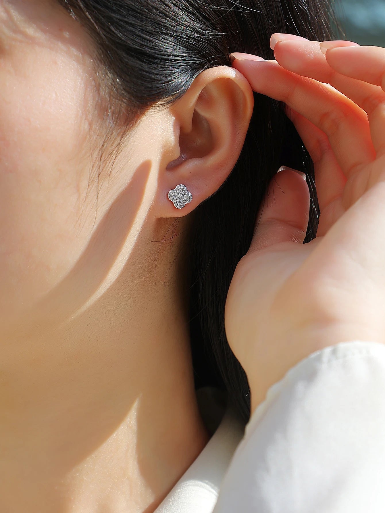 JIUZUAN Moissanite Flower Stud Earrings 925 Sterling Silver Gold Plated