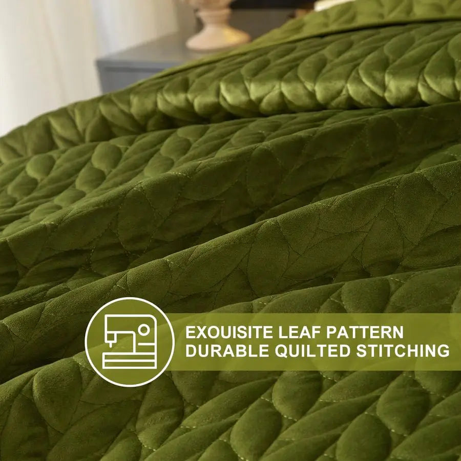 Velvet Quilt Set Lightweight Comforter Bedspread Three Piece Luxury