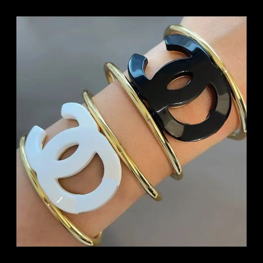 Popular High Version C Home Xiaoxiang Opening Bracelet Acrylic Wide Version Bracelet