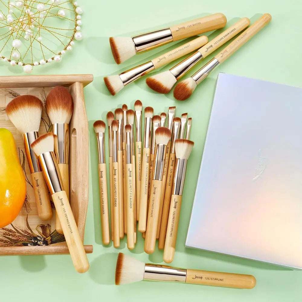 Makeup Brushes, Synthetic Foundation Powder Concealer Blush Highlight Eye Blending Cosmetic Brush Set 25pcs T135