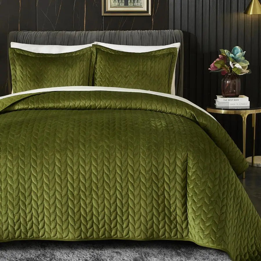 Velvet Quilt Set Lightweight Comforter Bedspread Three Piece Luxury