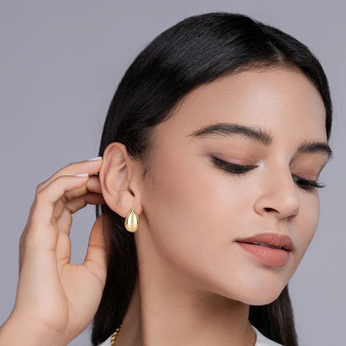 JIUZUAN 18K Gold Plated Teardrop Stud Earrings Sterling Silver Moissanite
